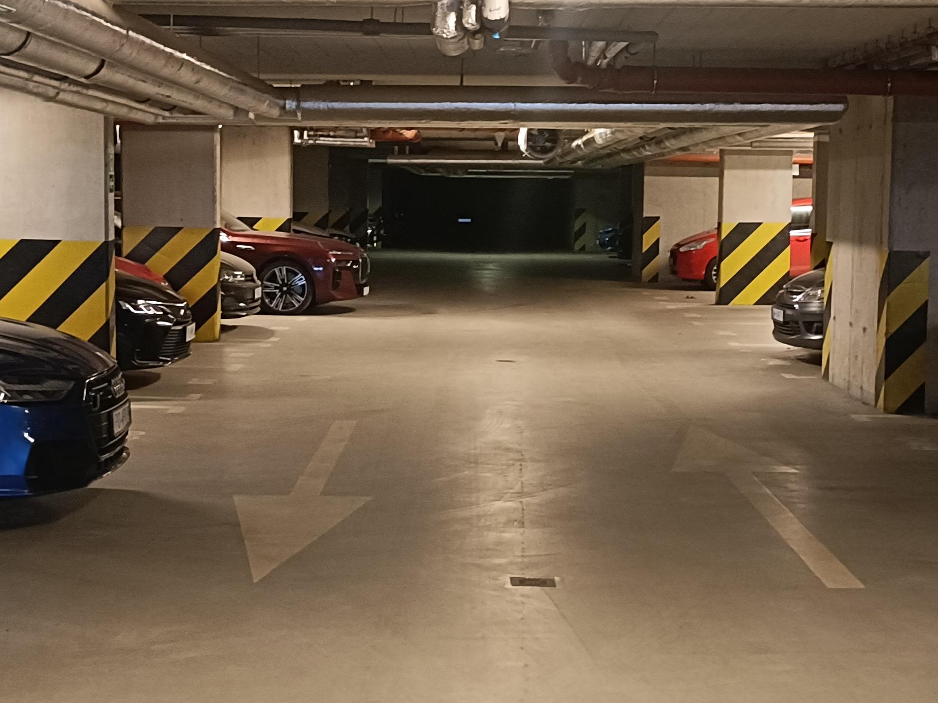 Parking - w pobliżu Dworca Głównego PKP, Wrocław Centrum