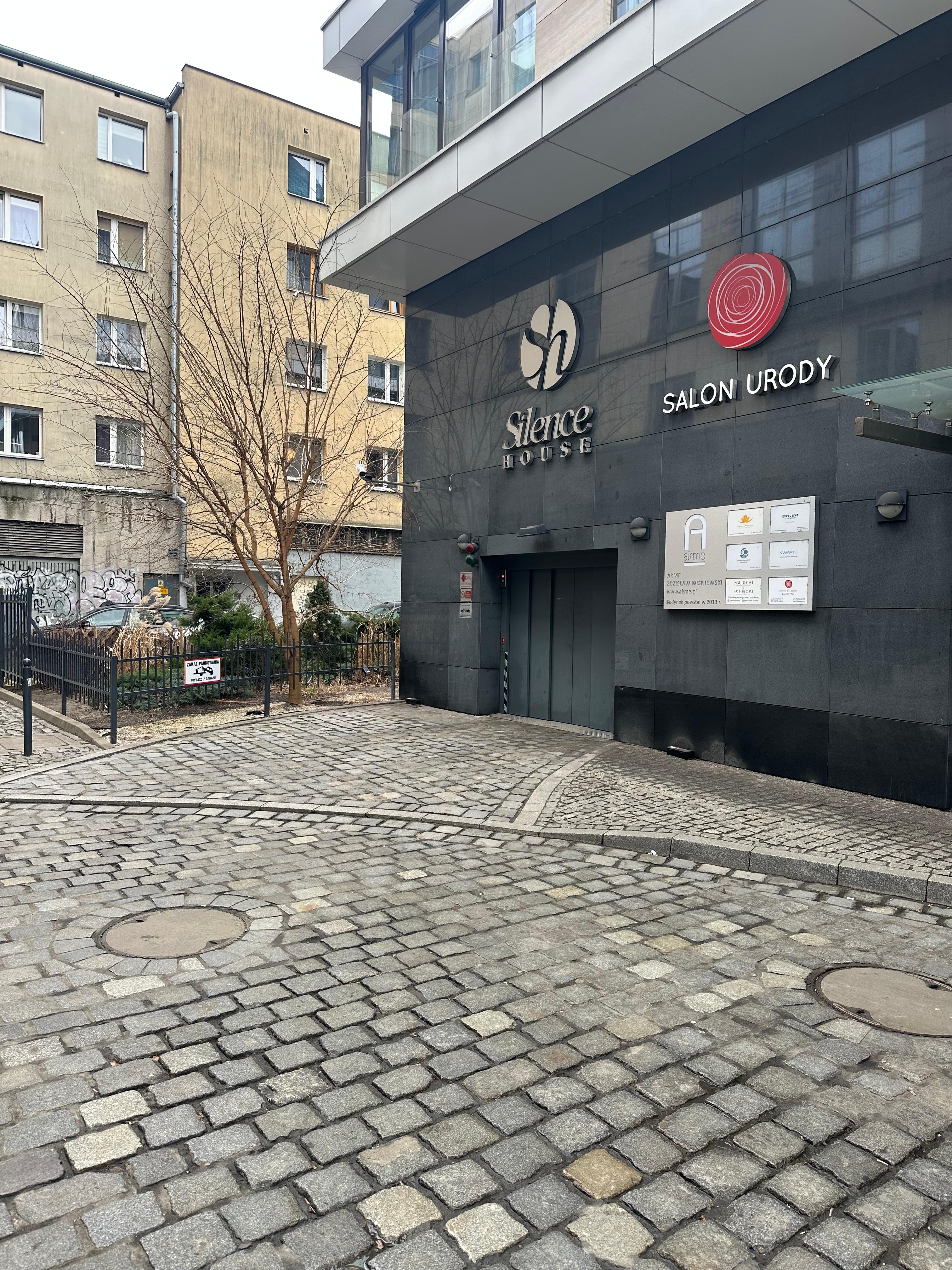 Parking - Rynek Wrocław - ul. Krawiecka 6  Inqse Wrocław Centre