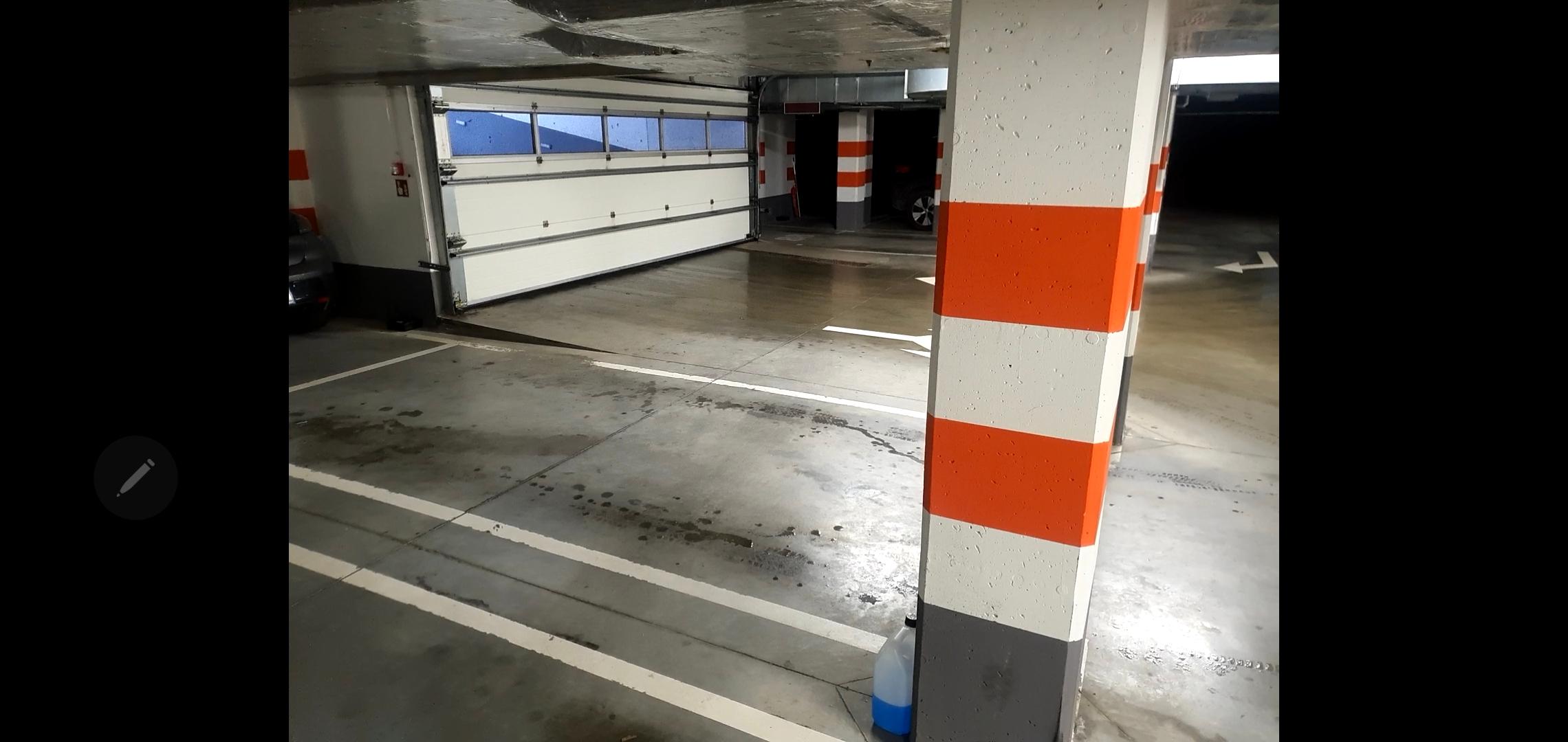 Parking - Ul.Leszno przy Okopowej