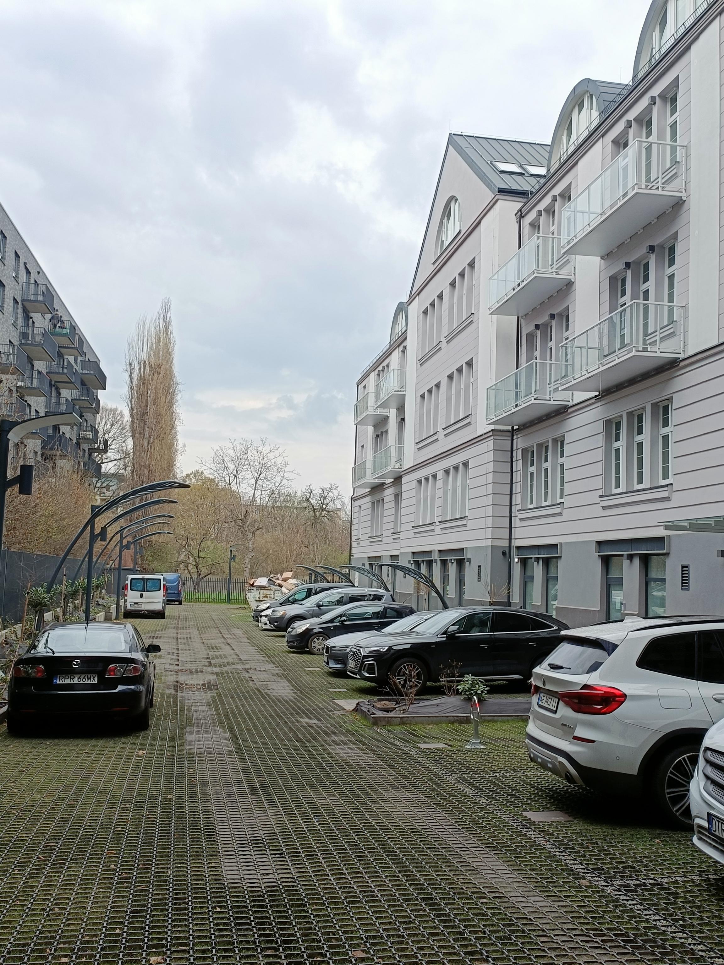Parking - Wrocław   Centrum  Henryka Sienkiewicza 32 