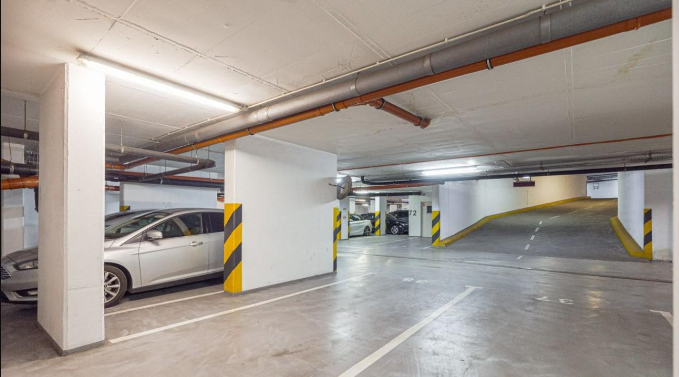 Parking - Rynek Wrocław ulica Krawiecka 1