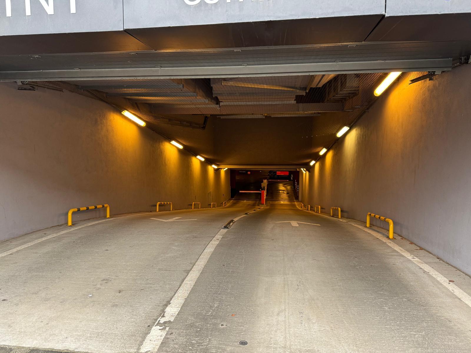 Parking - Centrum Stare Miasto Kraków ul. Lubicz 17C 