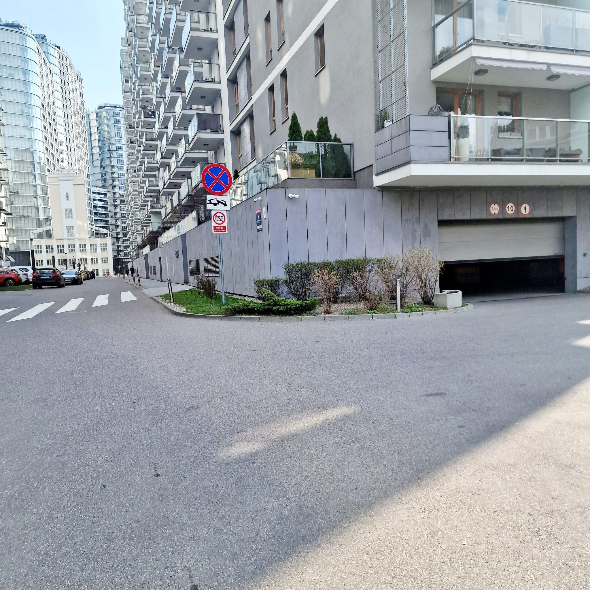 Parking - Warszawa Zachodnia Centrum Marcina Kasprzaka 31A