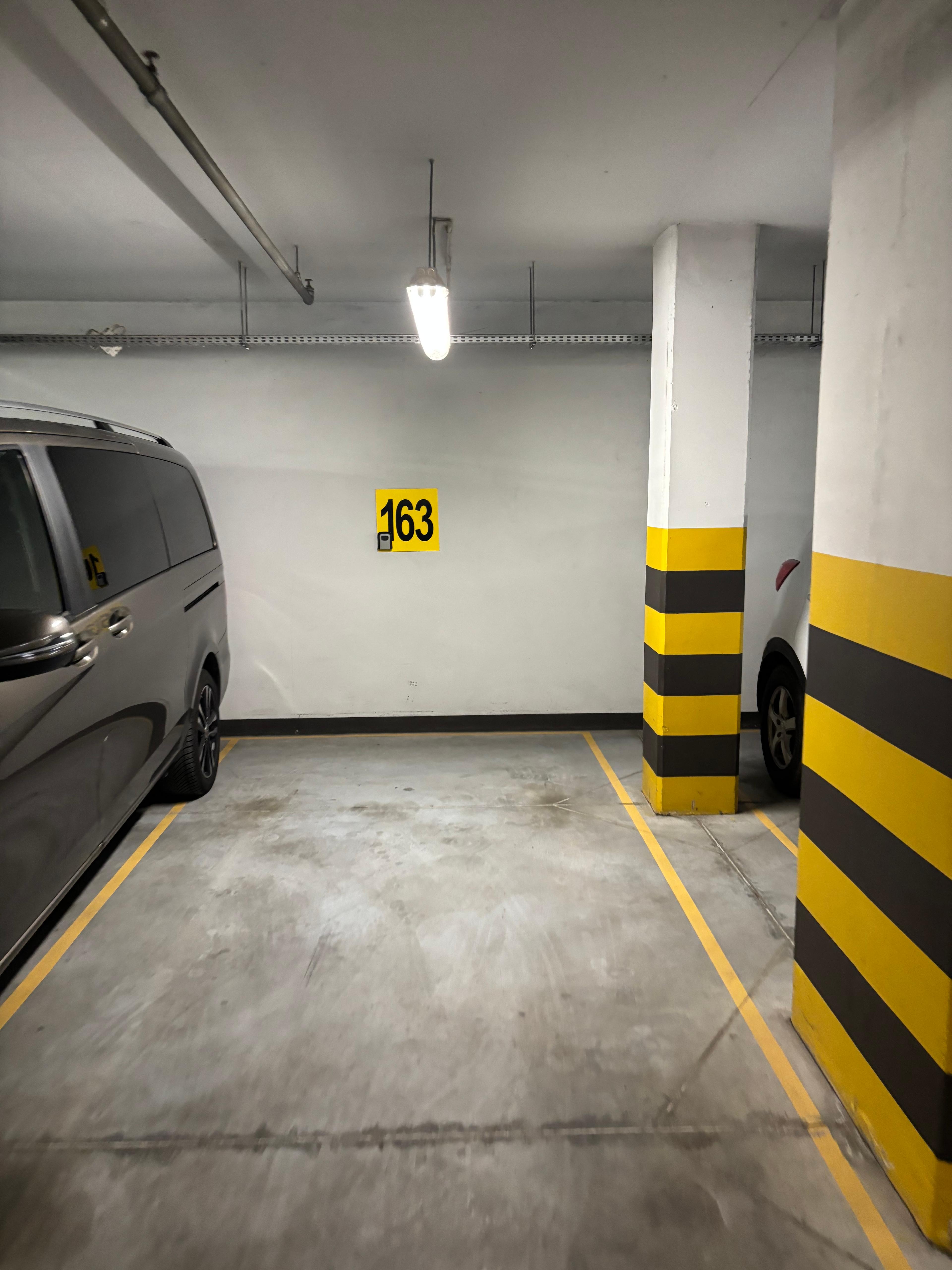 Parking - Krakow Dworzec Glowny - Centrum Szlak 50/163