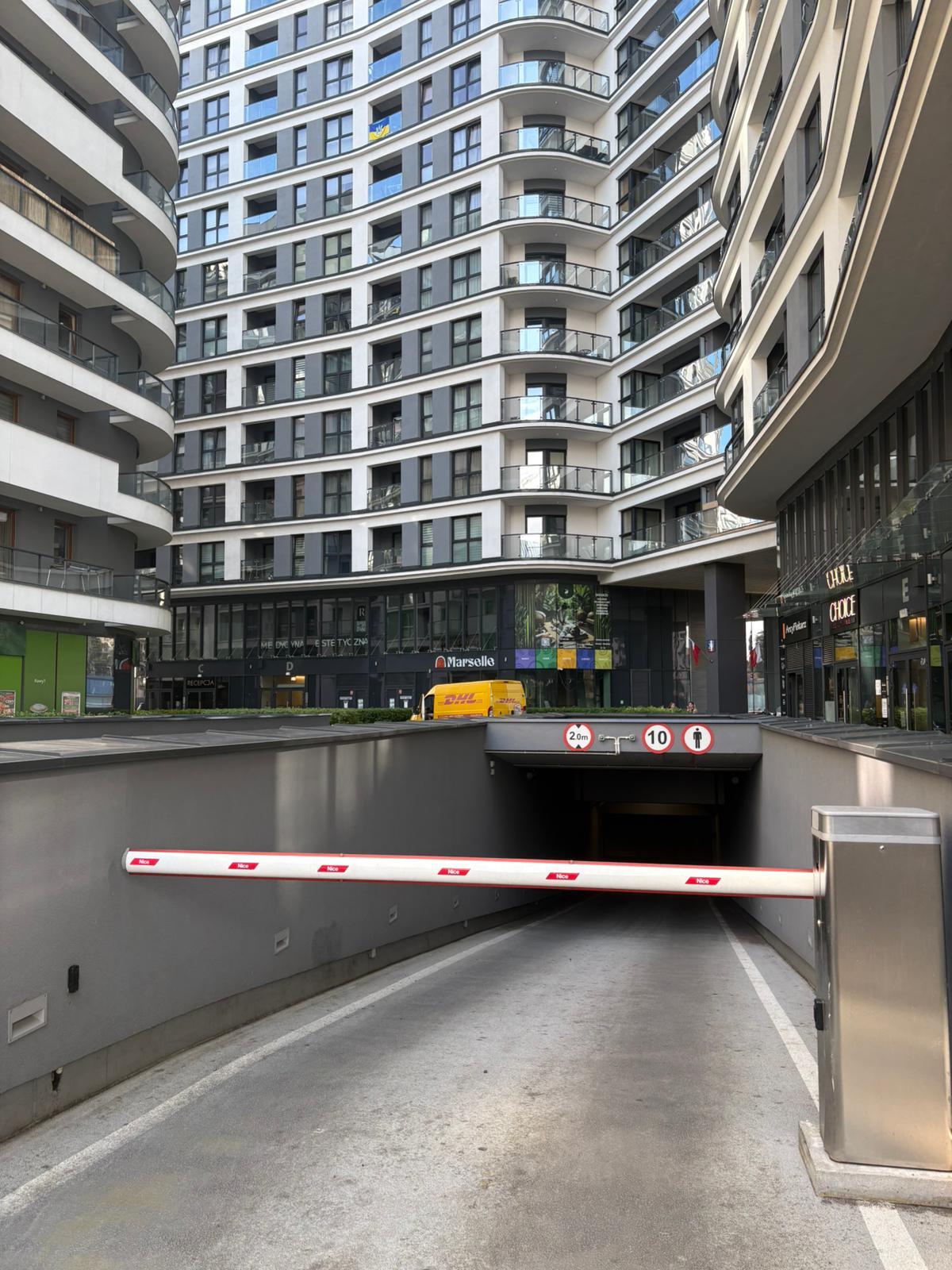 Parking - Warszawa  Zachodnia Centrum Marcina Kasprzaka 29