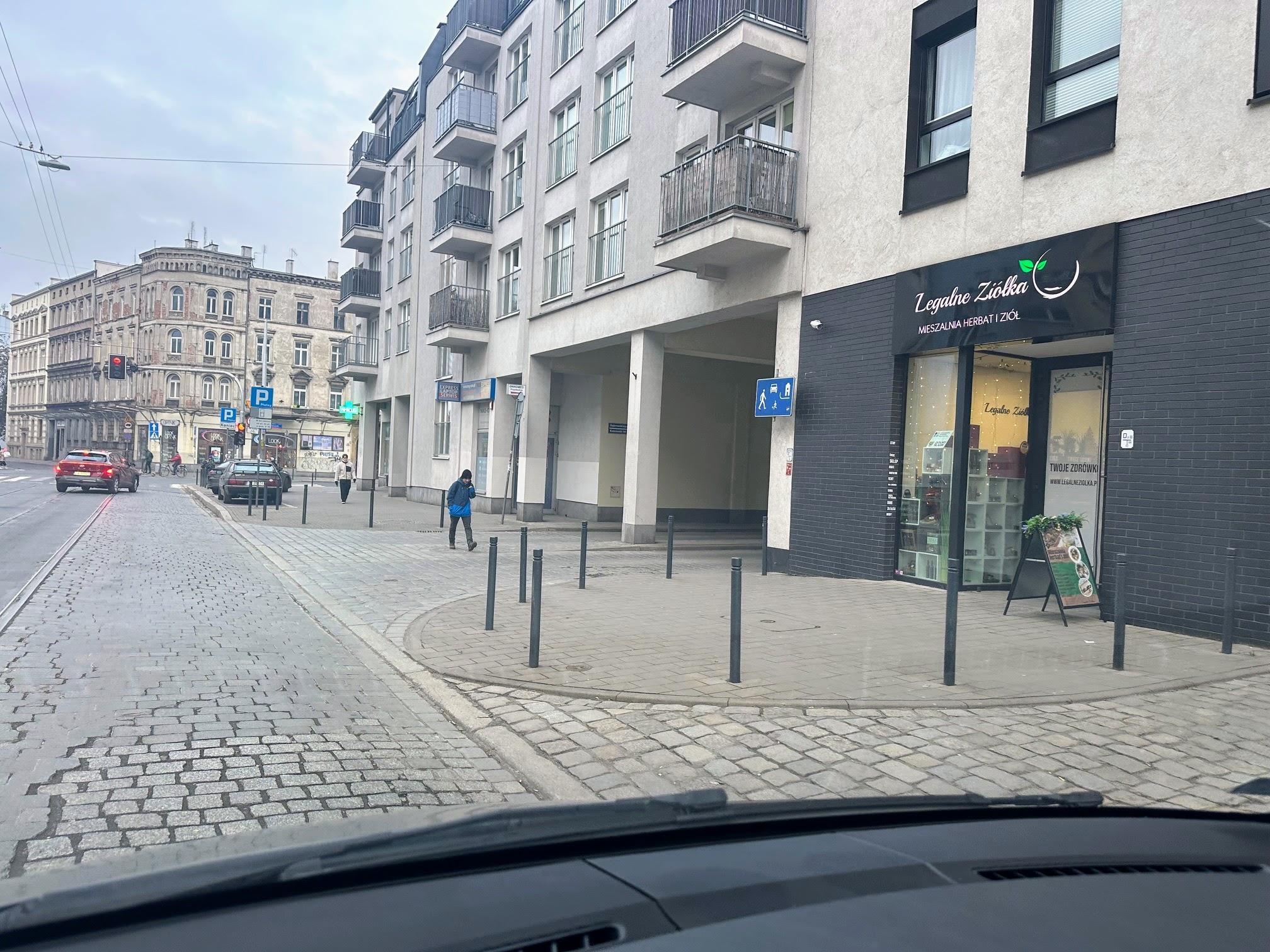 Parking - Dworzec Główny PKP Wrocław Kościuszki 95