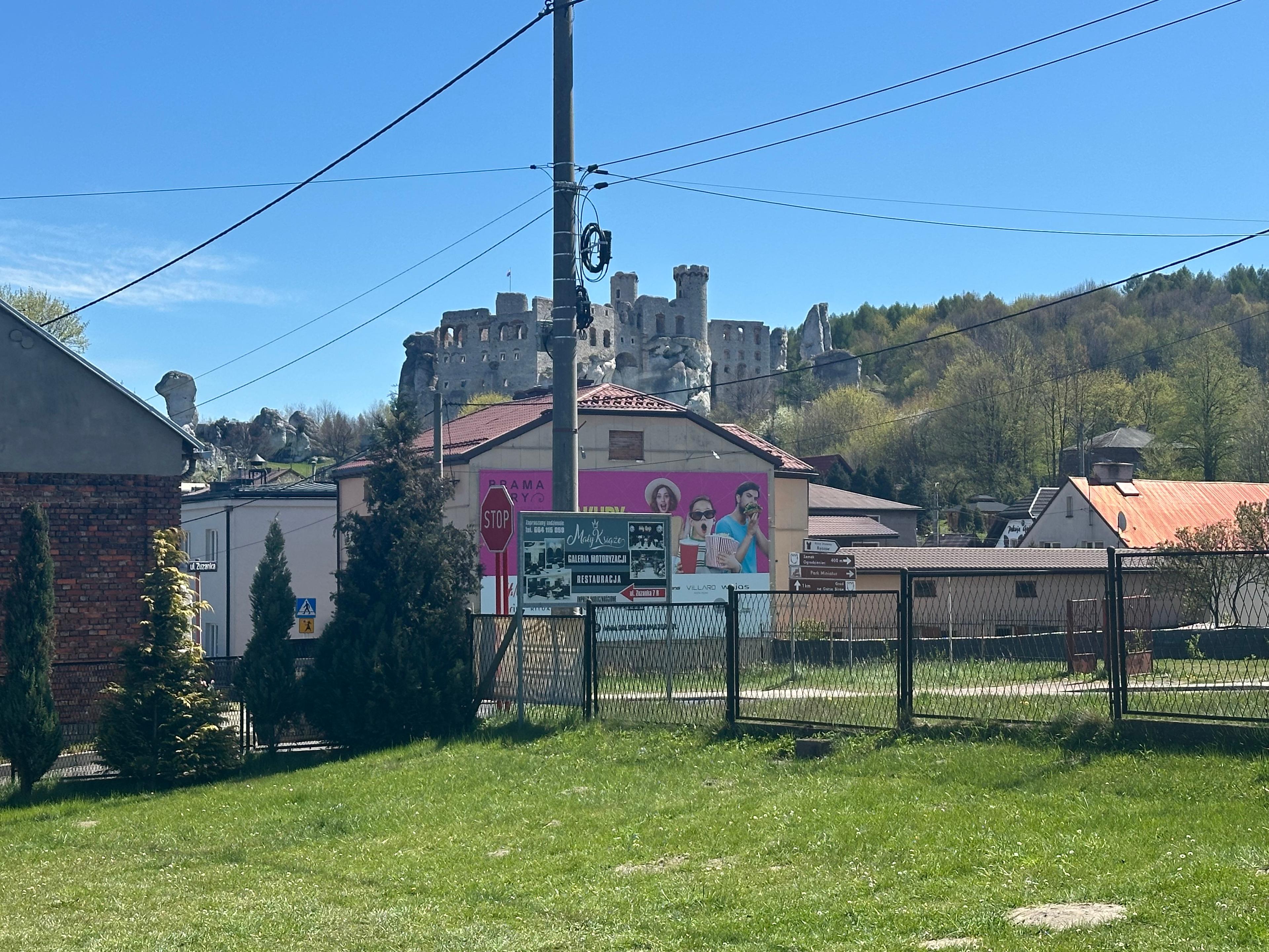 Parking - Parking Ogrodzieniec przed Zamkiem 