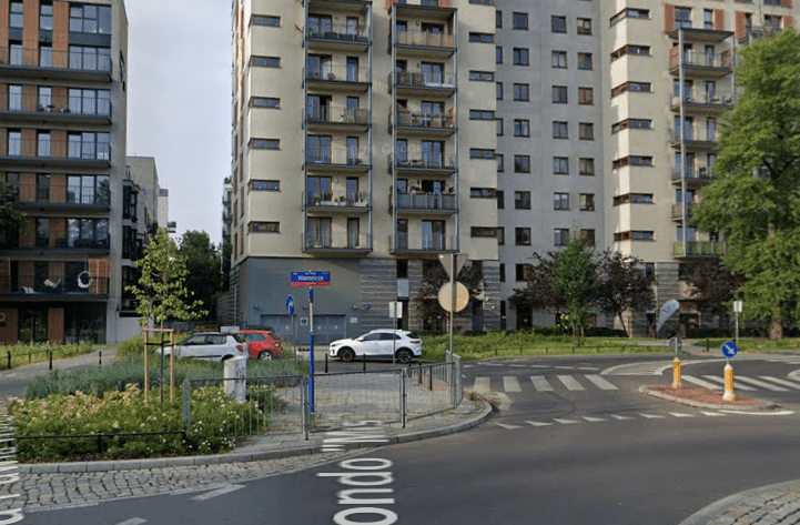 Parking - Warszawa Woronicza 33 