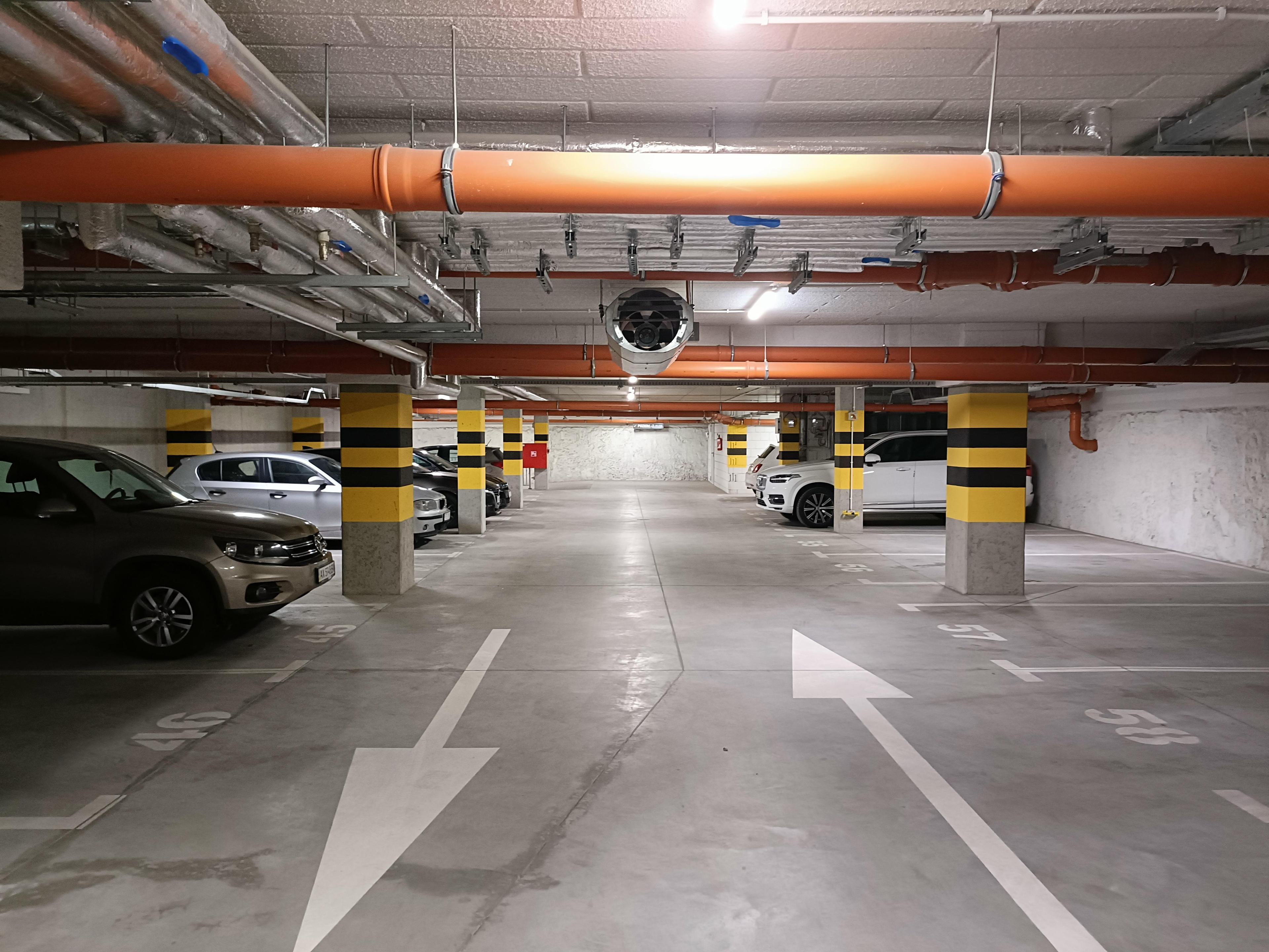 Parking - Hala Świebodzki ulica Tęczowa 31A Wrocław Centrum Rynek