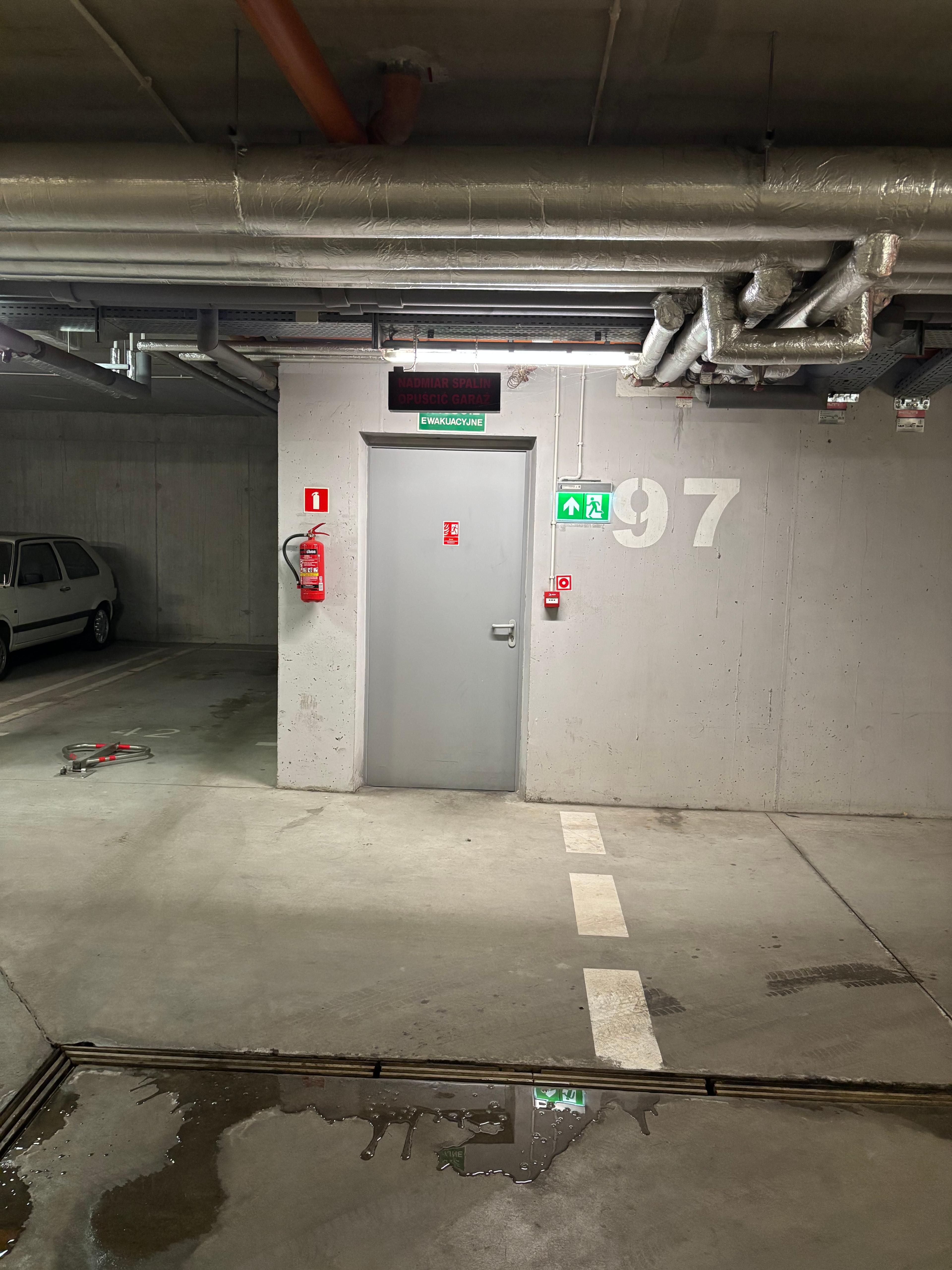 Parking - Dworzec Główny PKP Wrocław Kościuszki 95