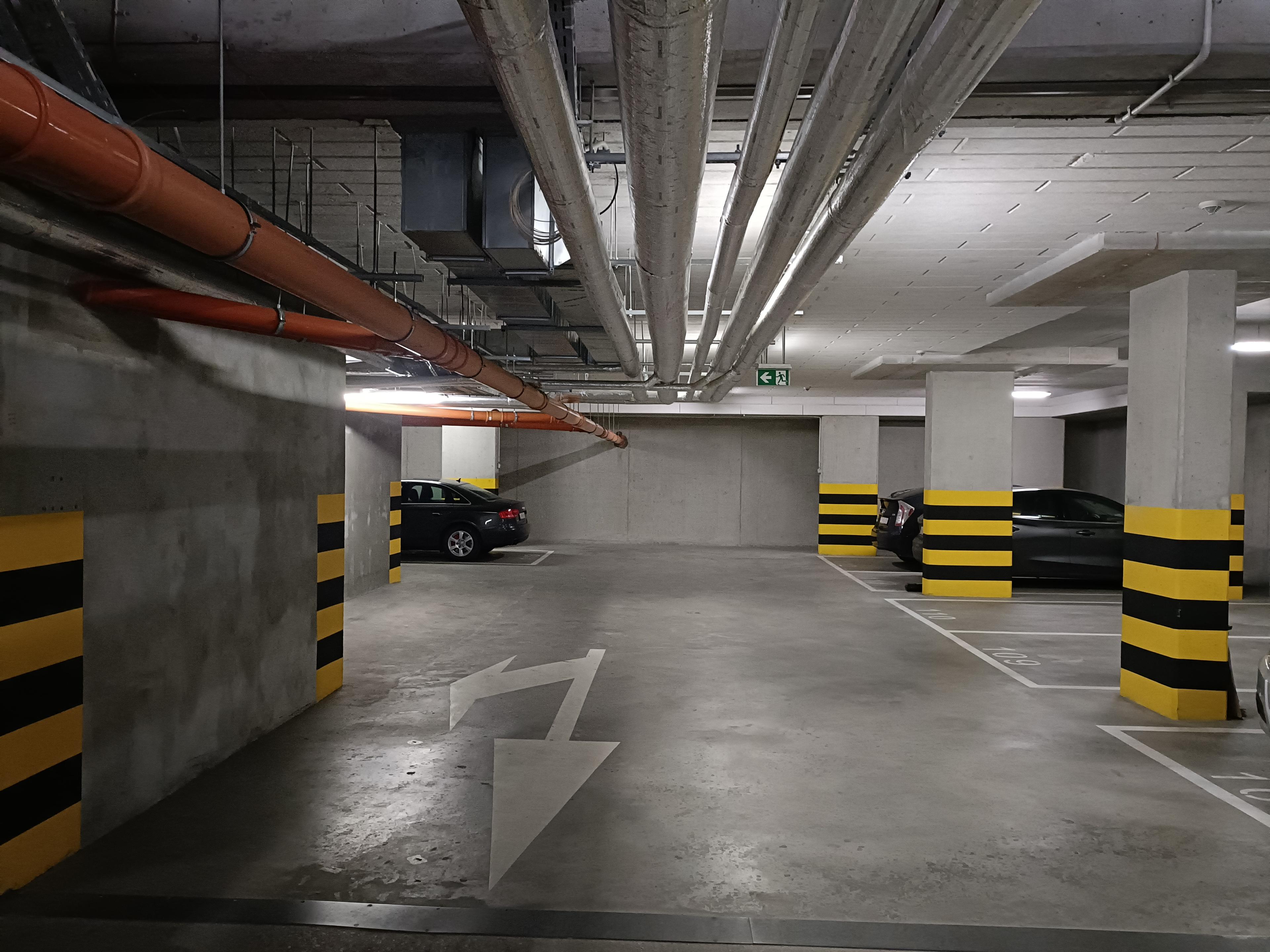 Parking - Krakow Centrum – Szlak 50 | Parking obok Dworca Głownego PKP i Starego Miasta