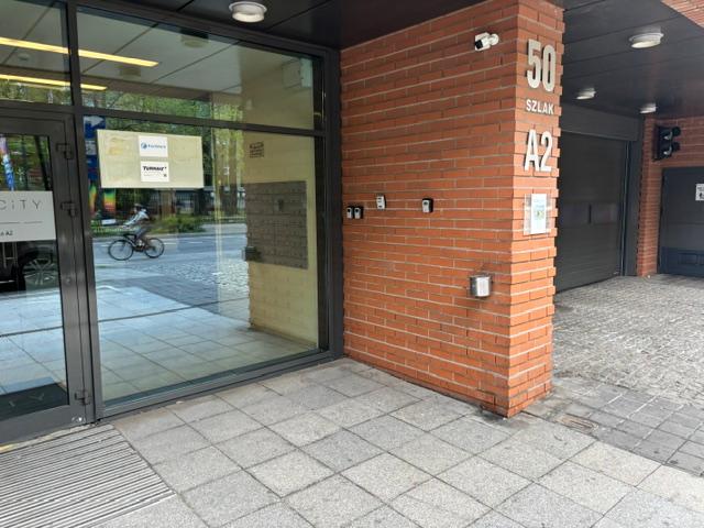 Parking - Parking Kraków Centrum – Szlak 50 A2 blisko Dworca Głównego i Galerii Krakowskiej