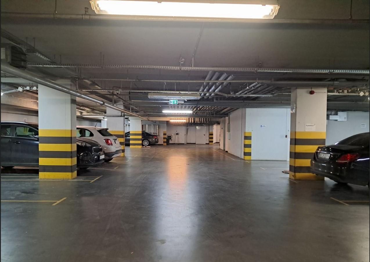 Parking - Krakow Centrum – Szlak 50 | Parking obok Dworca Głownego PKP i Starego Miasta