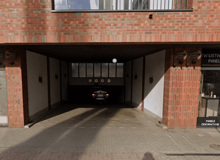 Parking - Warszawa Szwedzka 30
