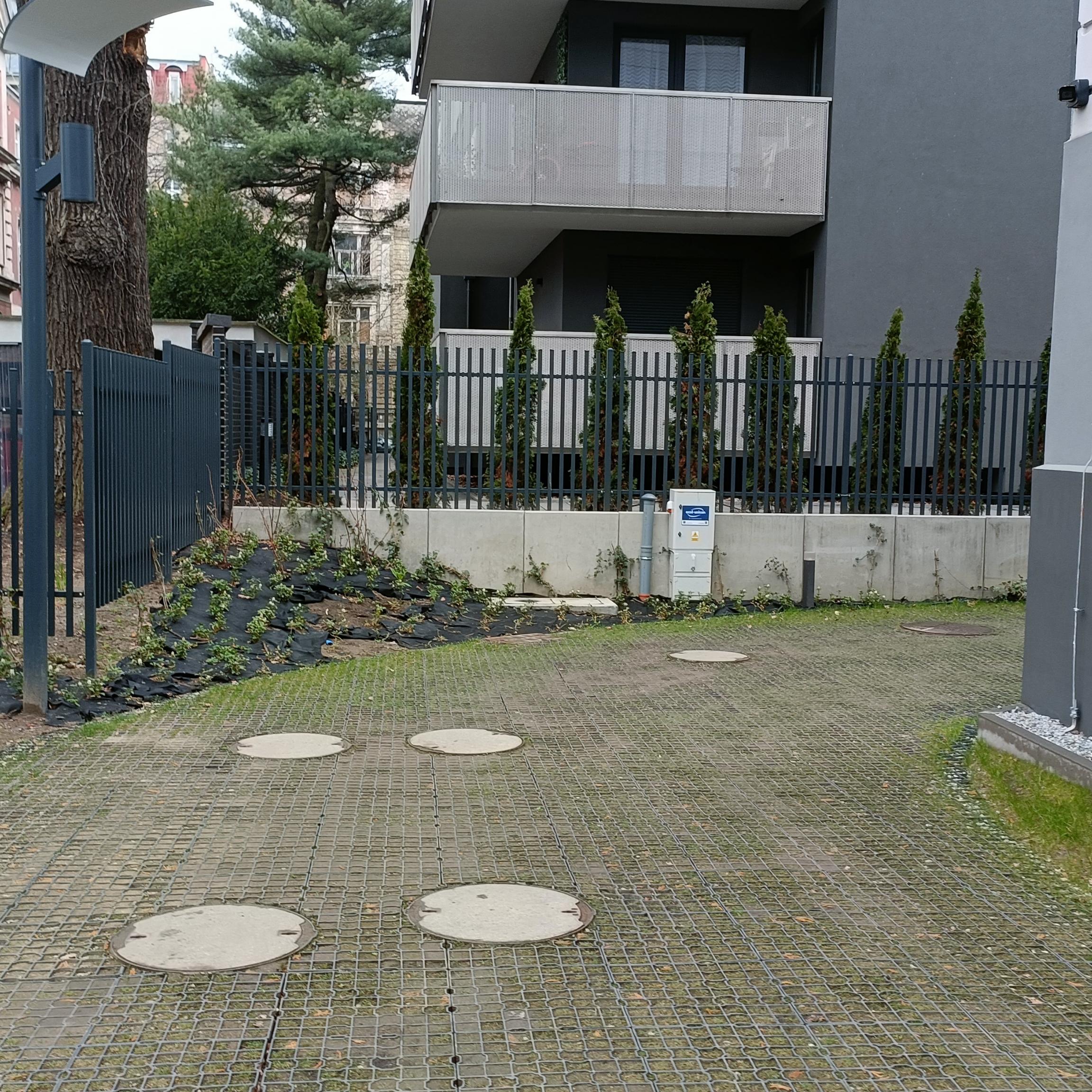Parking - Wrocław   Centrum  Henryka Sienkiewicza 32 