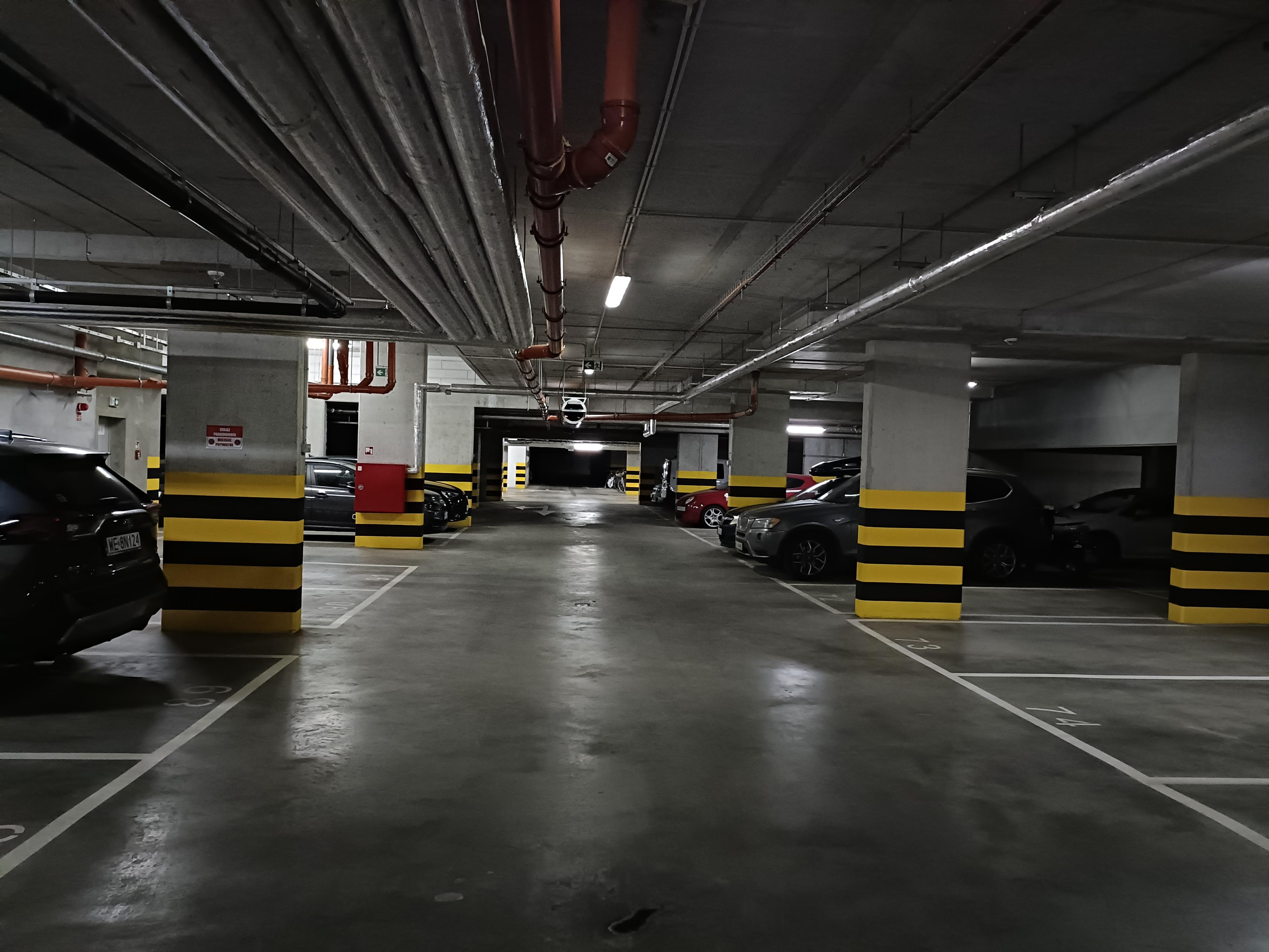 Parking - Krakow Centrum – Szlak 50 | Parking obok Dworca Głownego PKP i Starego Miasta