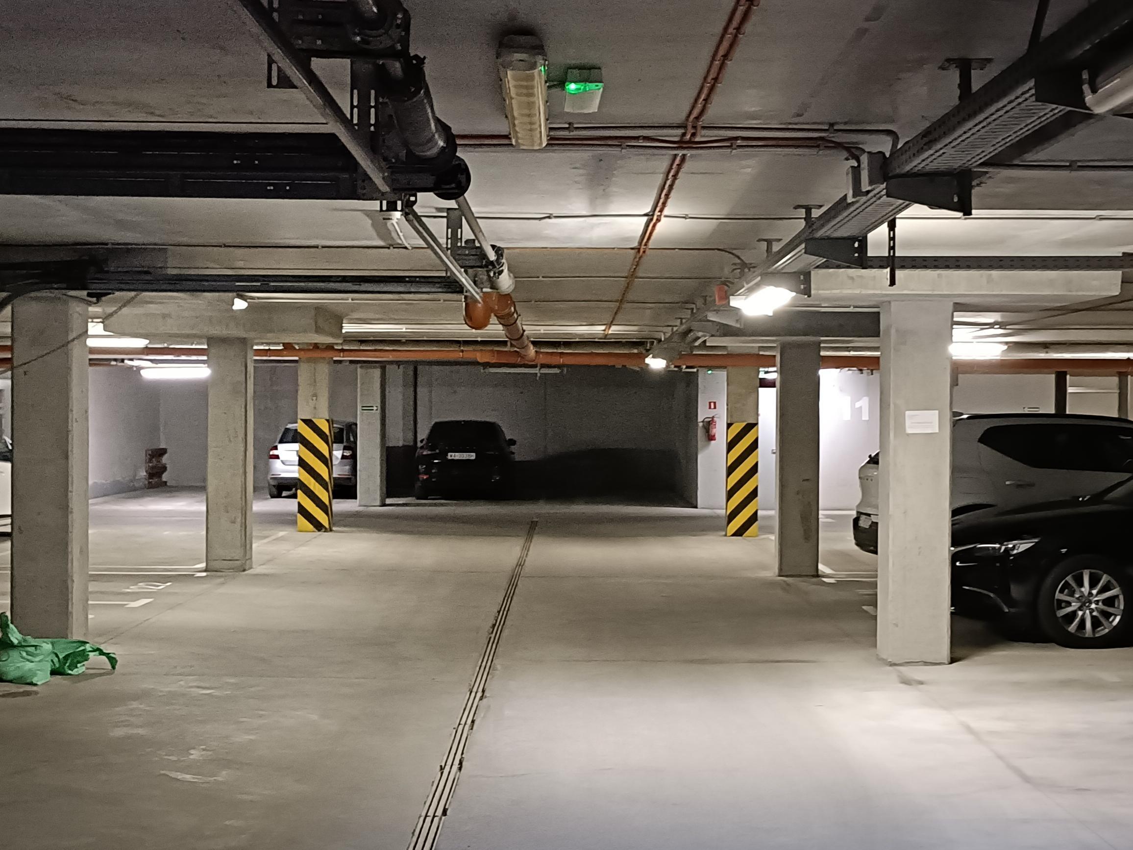 Parking - obok Dworca Głownego PKP Wrocław- Centrum