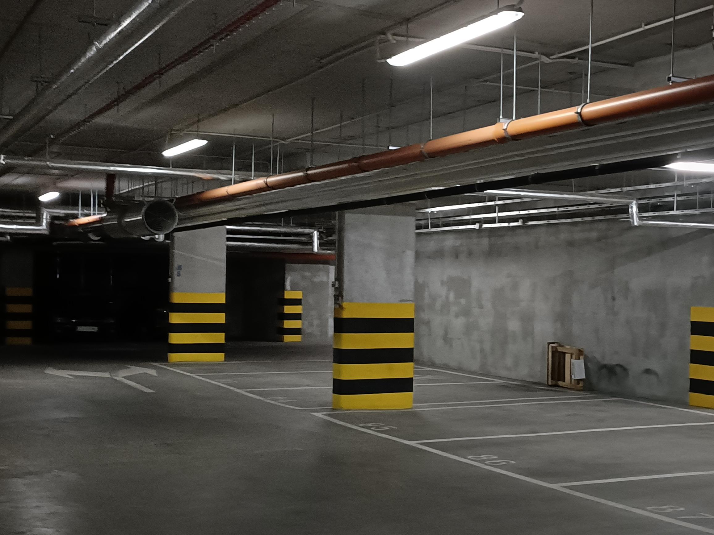 Parking - Parking pod Carefourem ul. Waniliowa 15D 
