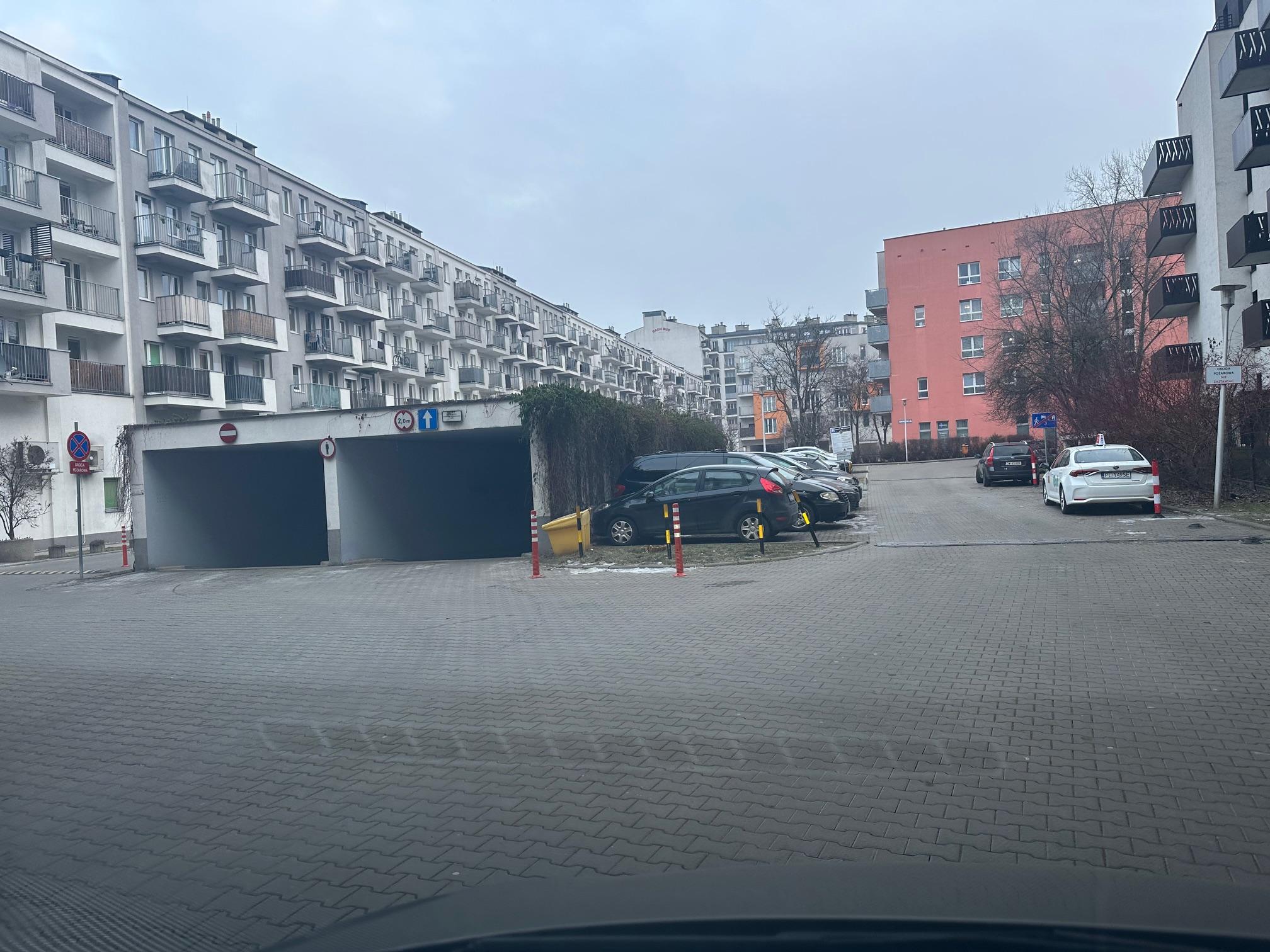 Parking - Dworzec Główny PKP Wrocław Kościuszki 95