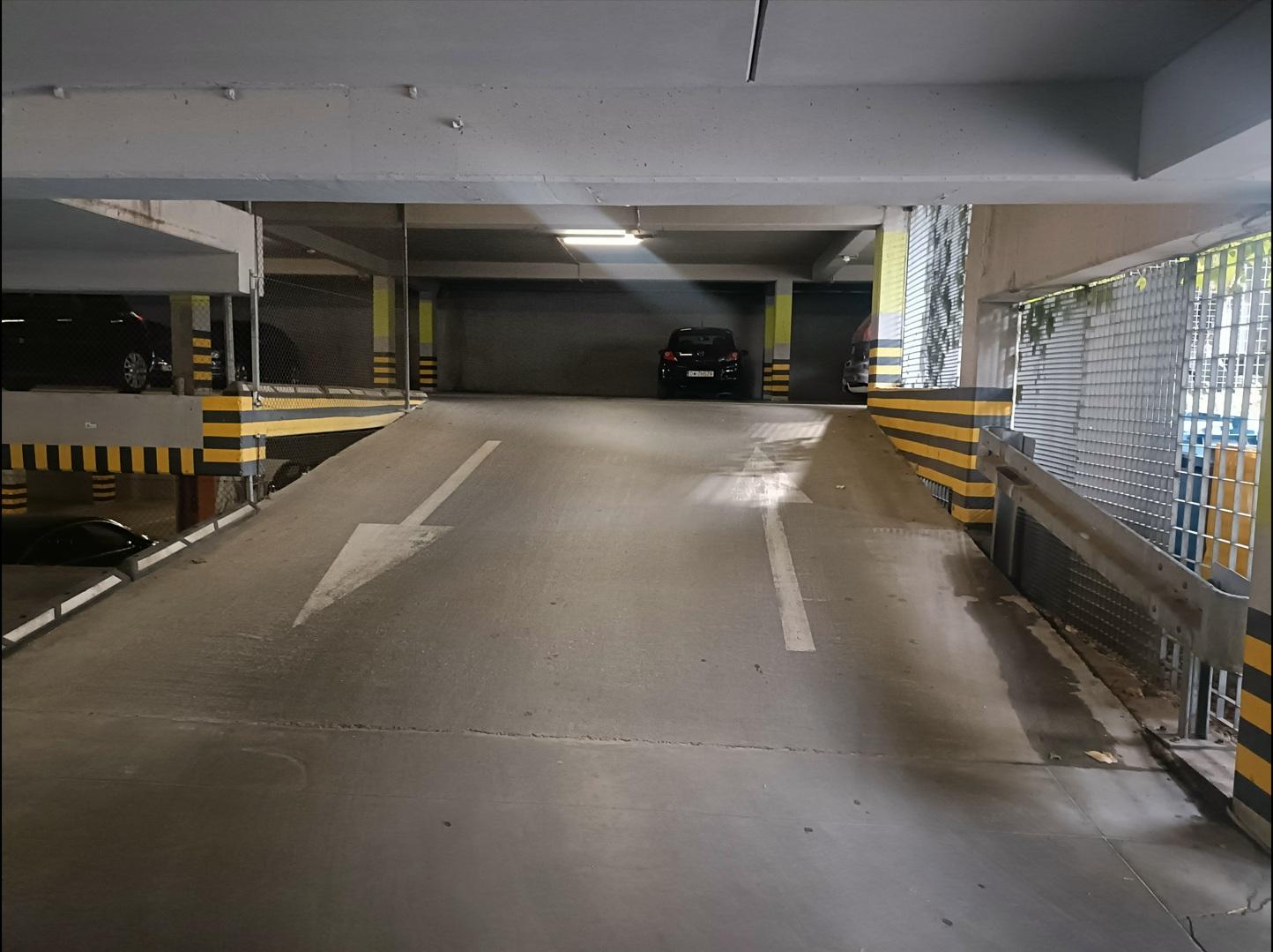 Parking - obok Dworca Głównego PKP - Wrocław Centrum ul. Kościuszki 135