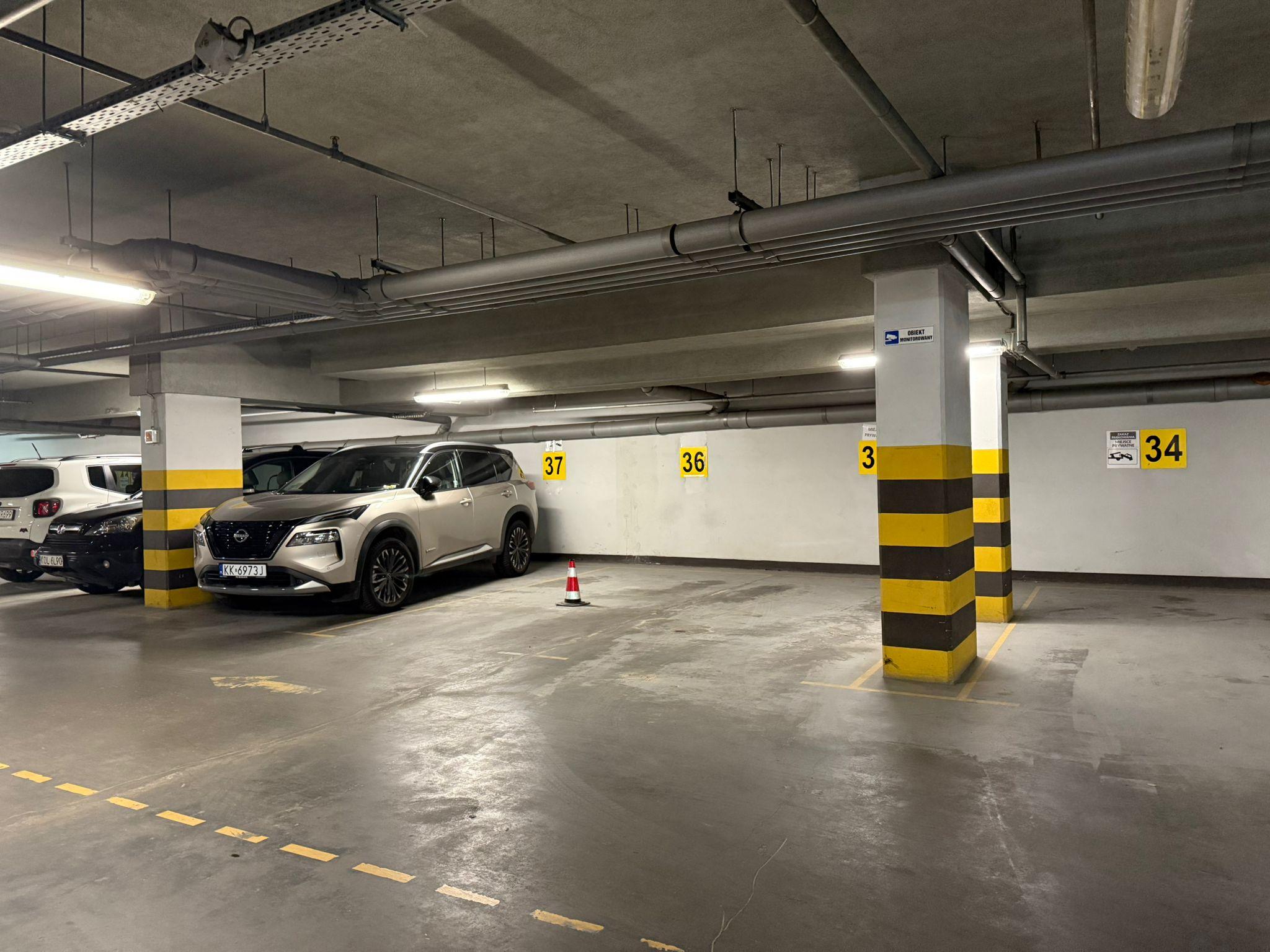 Parking -  Kraków Centrum obok Dworzec Główny PKP 