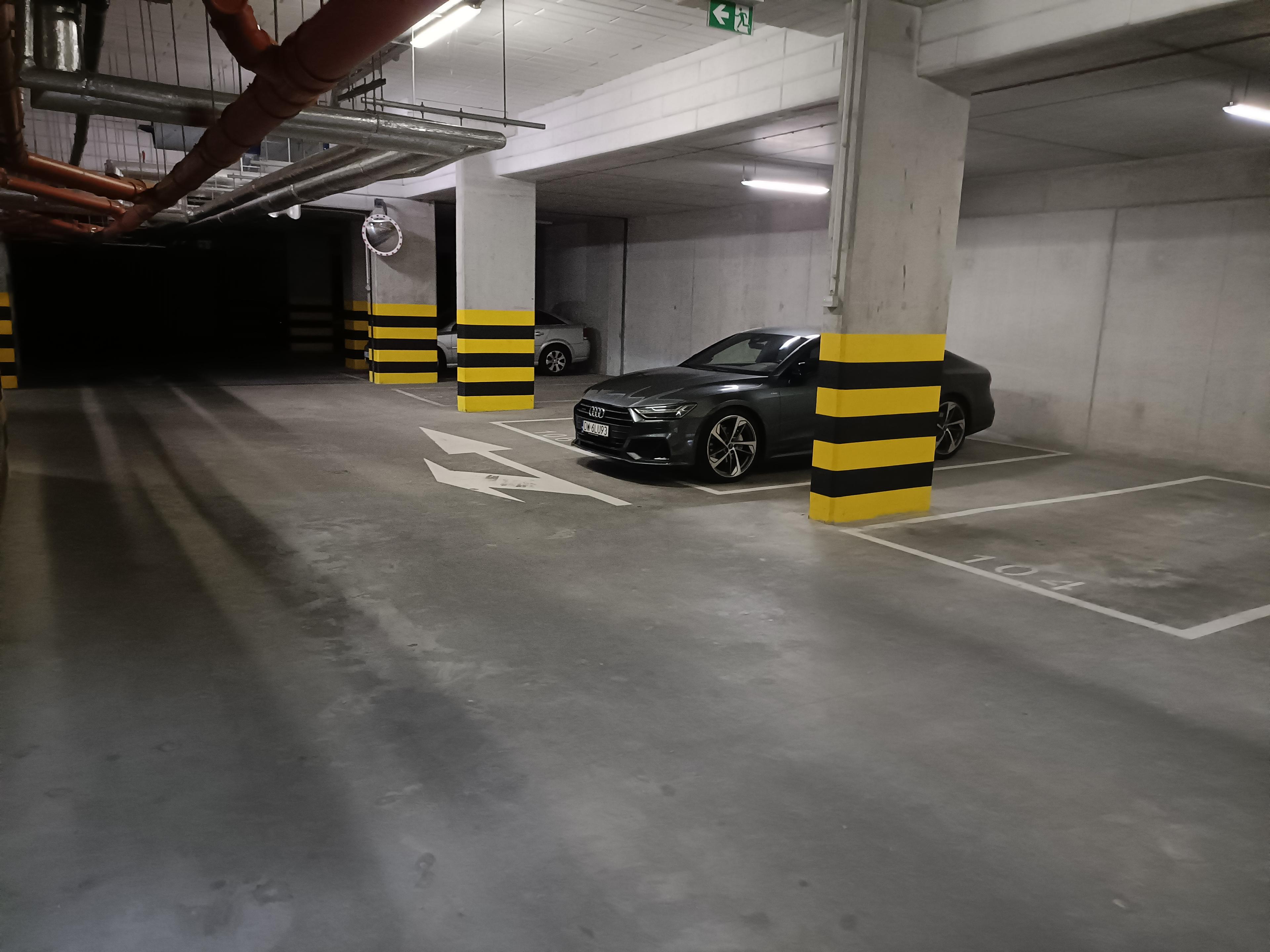 Parking - Krakow Centrum – Szlak 50 | Parking obok Dworca Głownego PKP i Starego Miasta