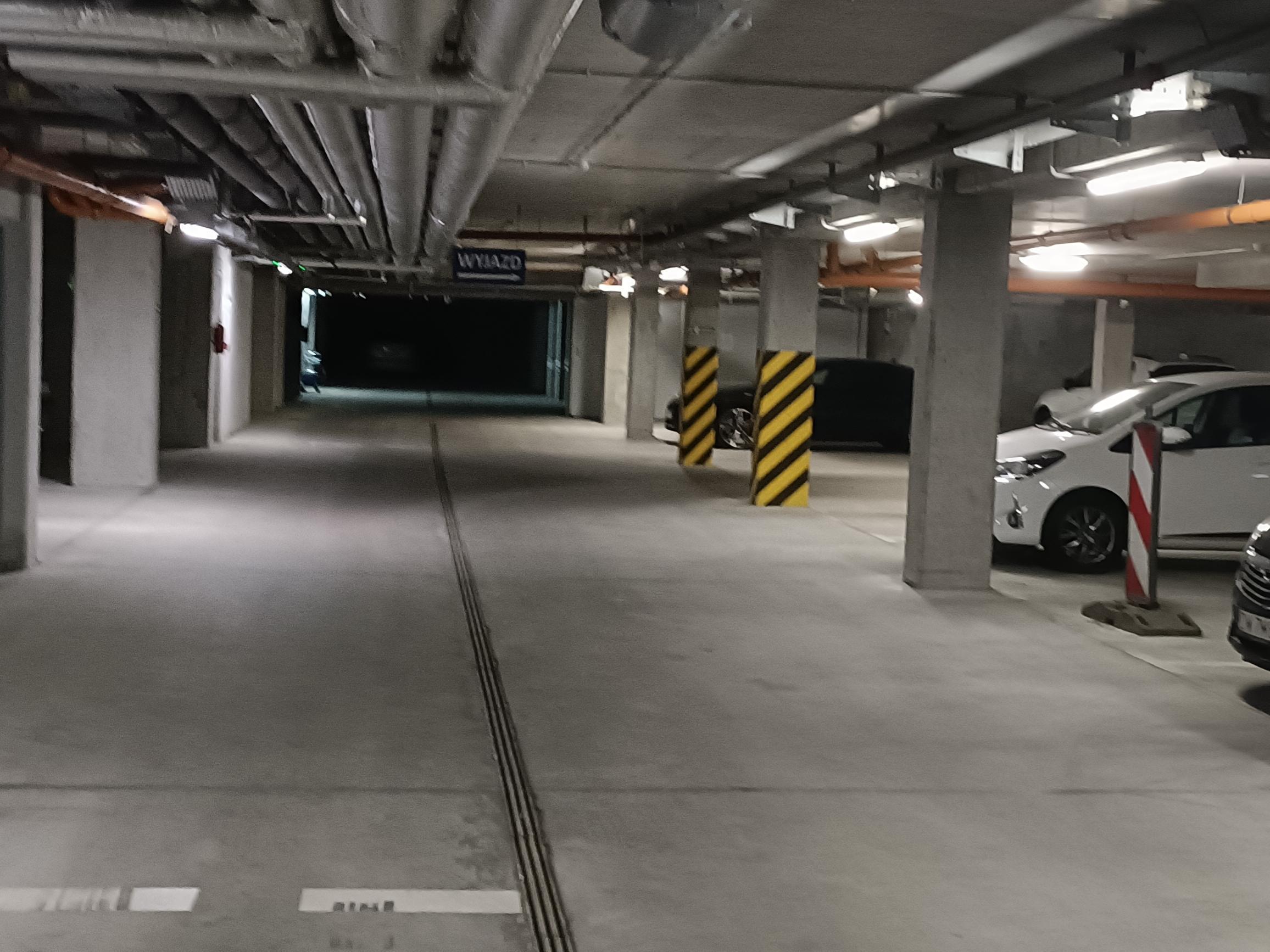 Parking - obok Dworca Głownego PKP Wrocław- Centrum