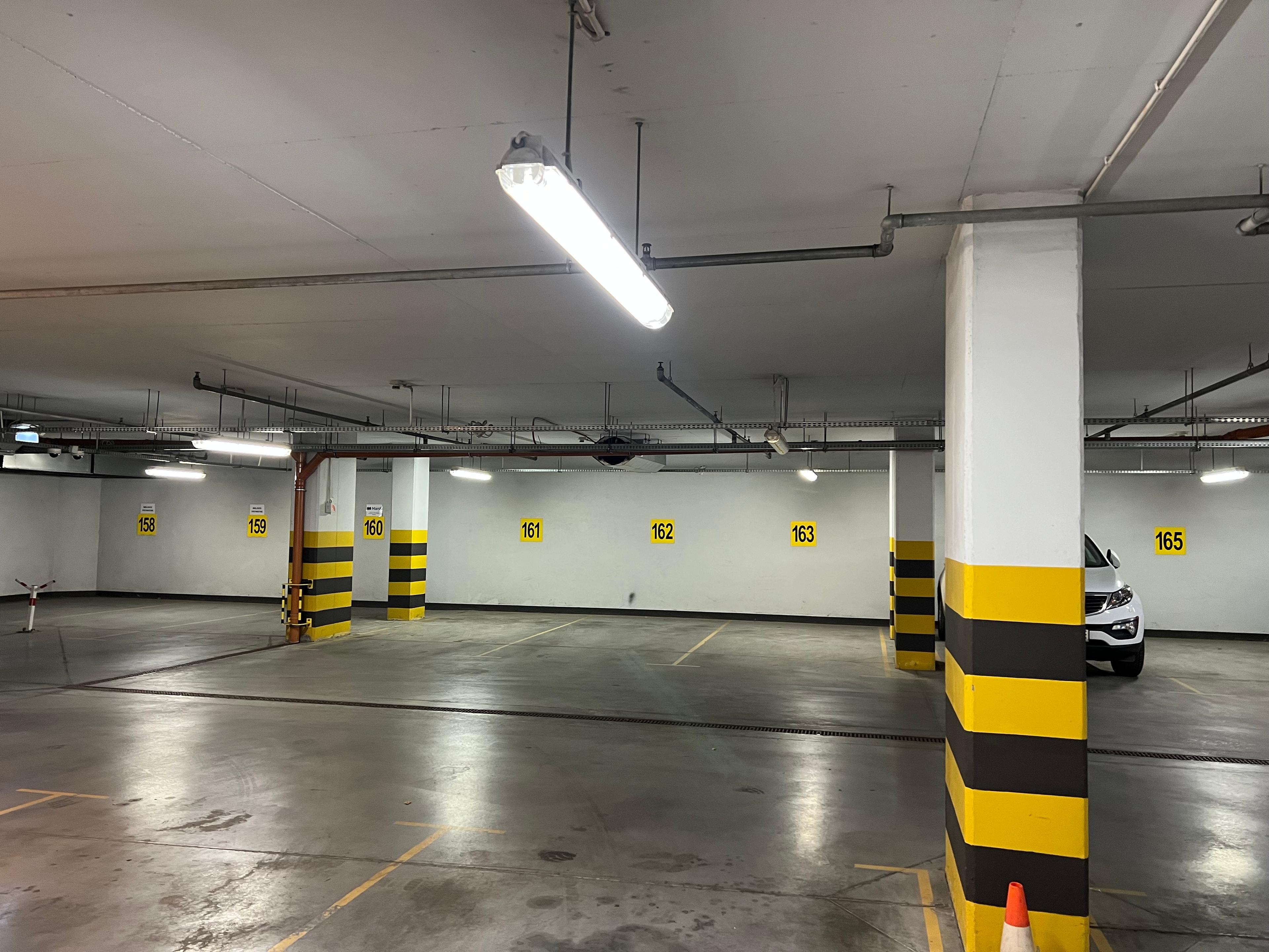 Parking - Kraków Centrum ul. Szlak 50 - Kraków Główny PKP