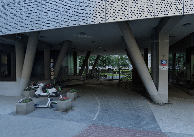 Parking - Warszawa Centrum Wronia 45