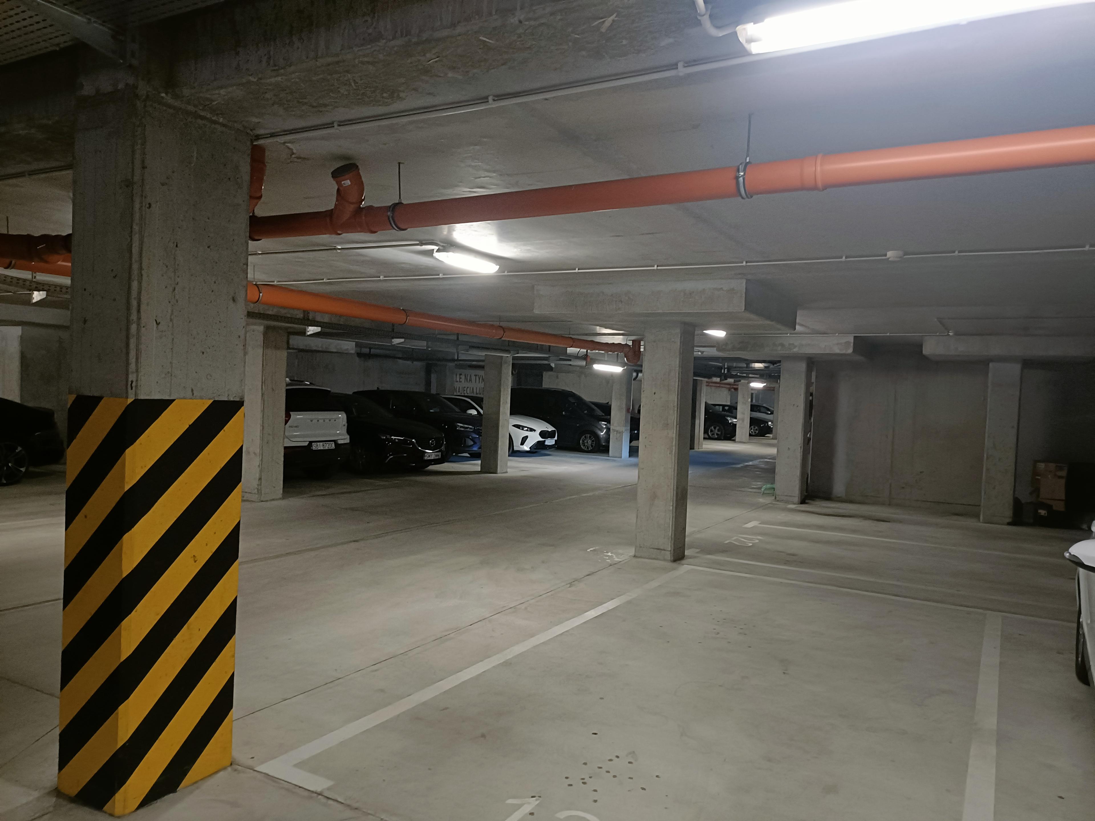Parking - Centrum – ul. Kościuszki 109A, Wrocław | Blisko Dworca Głównego PKP 