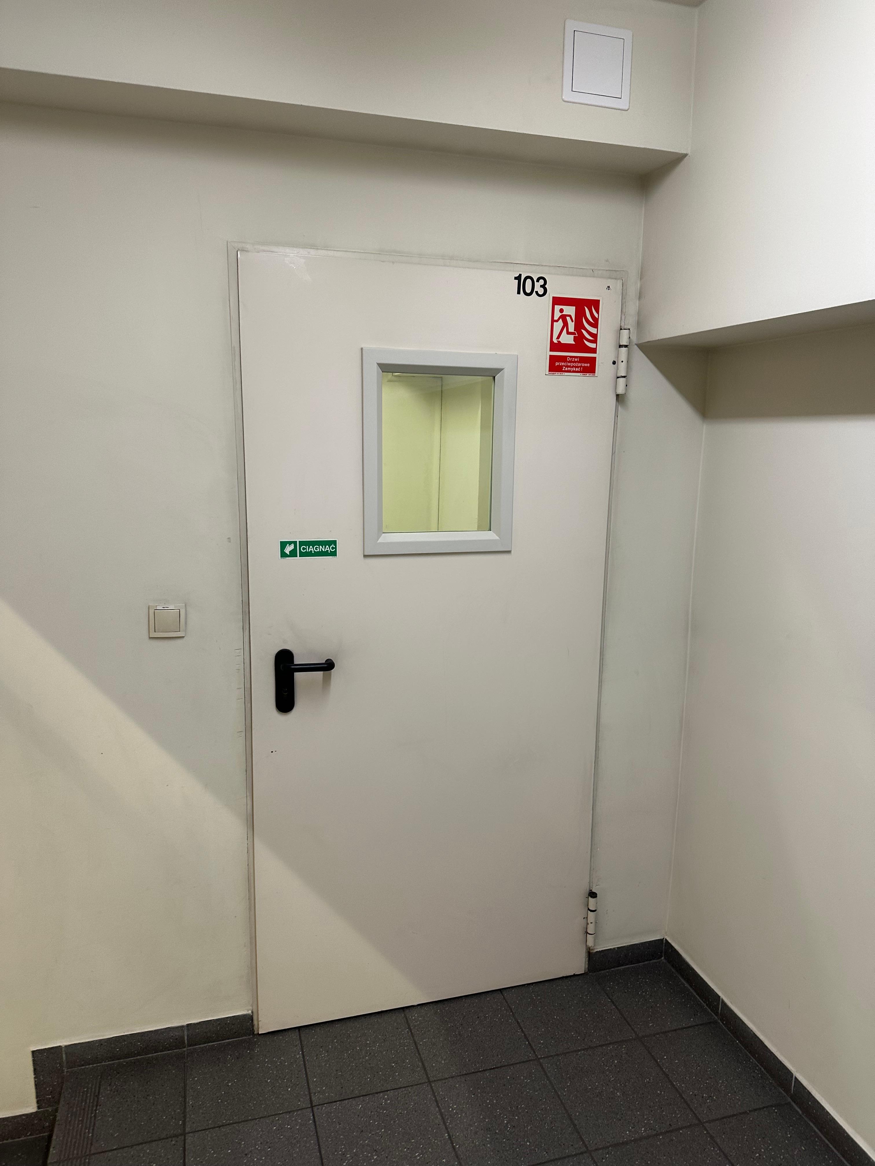 Parking - Rynek - Centrum Wrocław przy ul. Krawieckiej 1-3