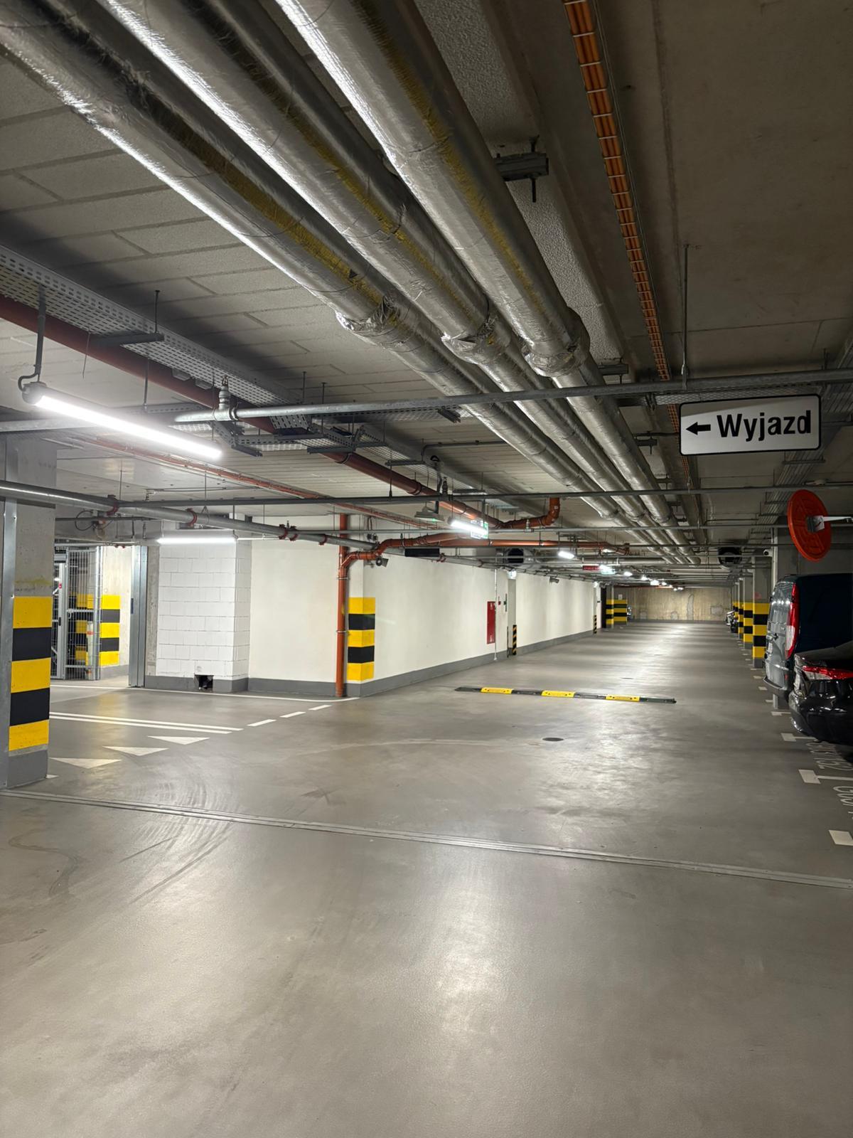 Parking - Warszawa  Zachodnia Centrum Marcina Kasprzaka 29