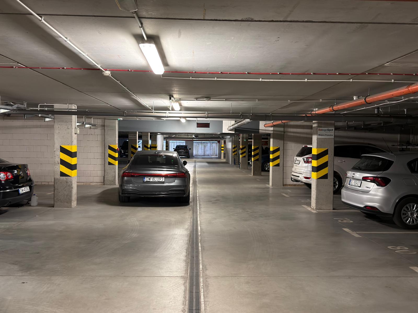 Parking - Wroclaw Centrum – Na Szancach 8C | Nadodrze, Ostrow Tumski